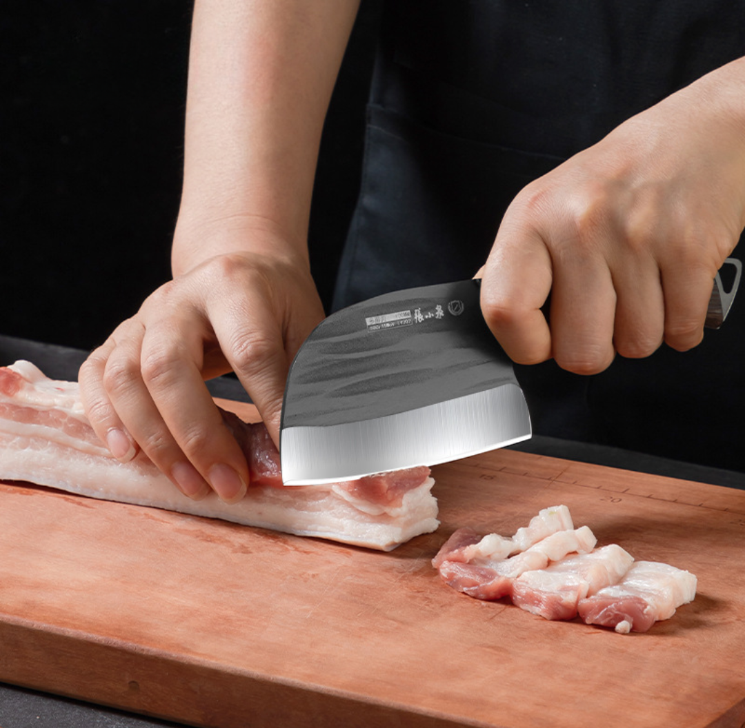 (Offerta speciale: -30%)  Un coltello versatile che taglia praticamente di tutto!