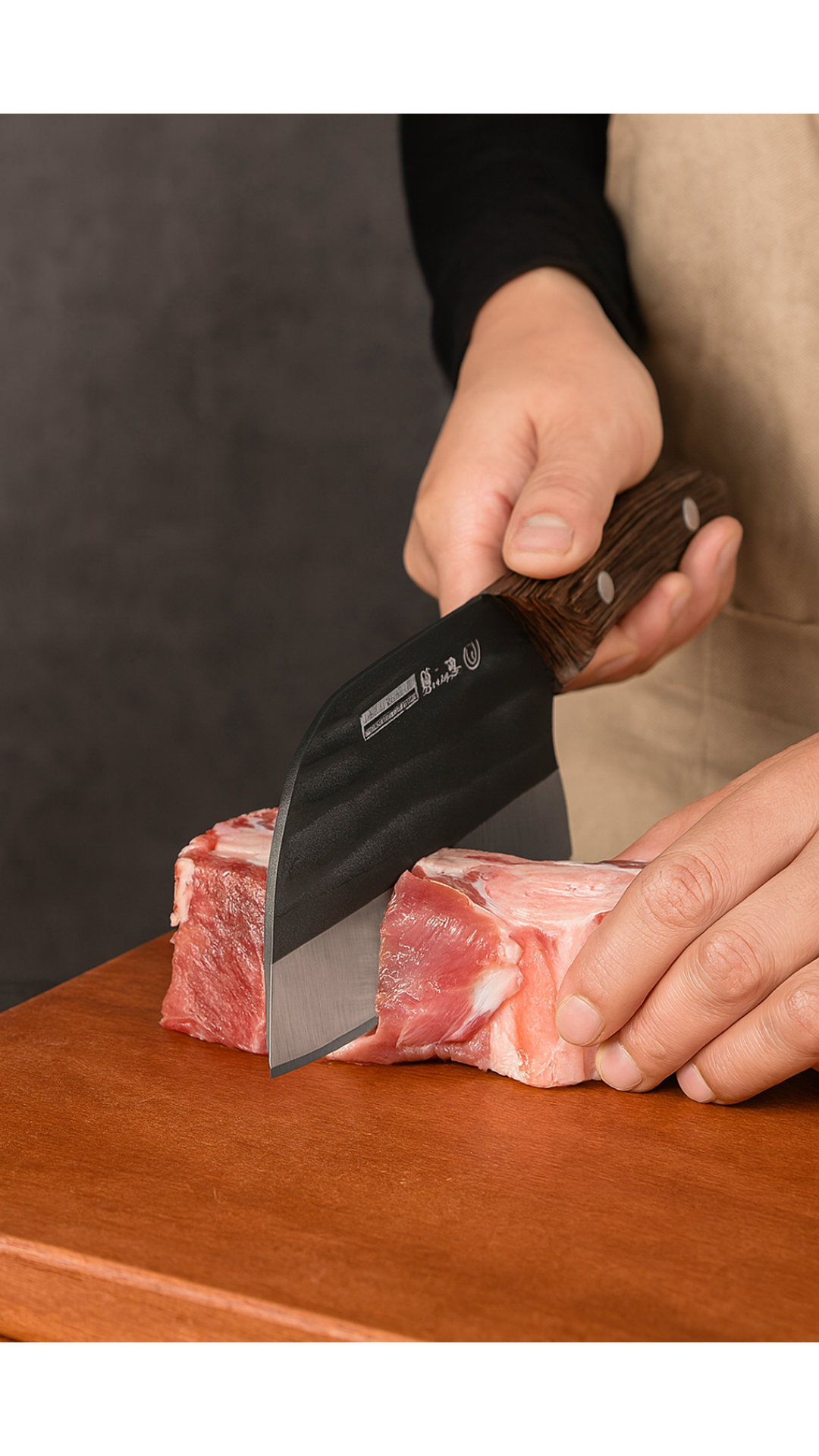 (Offerta speciale: -30%) Un coltello versatile che taglia praticamente di tutto!!!!